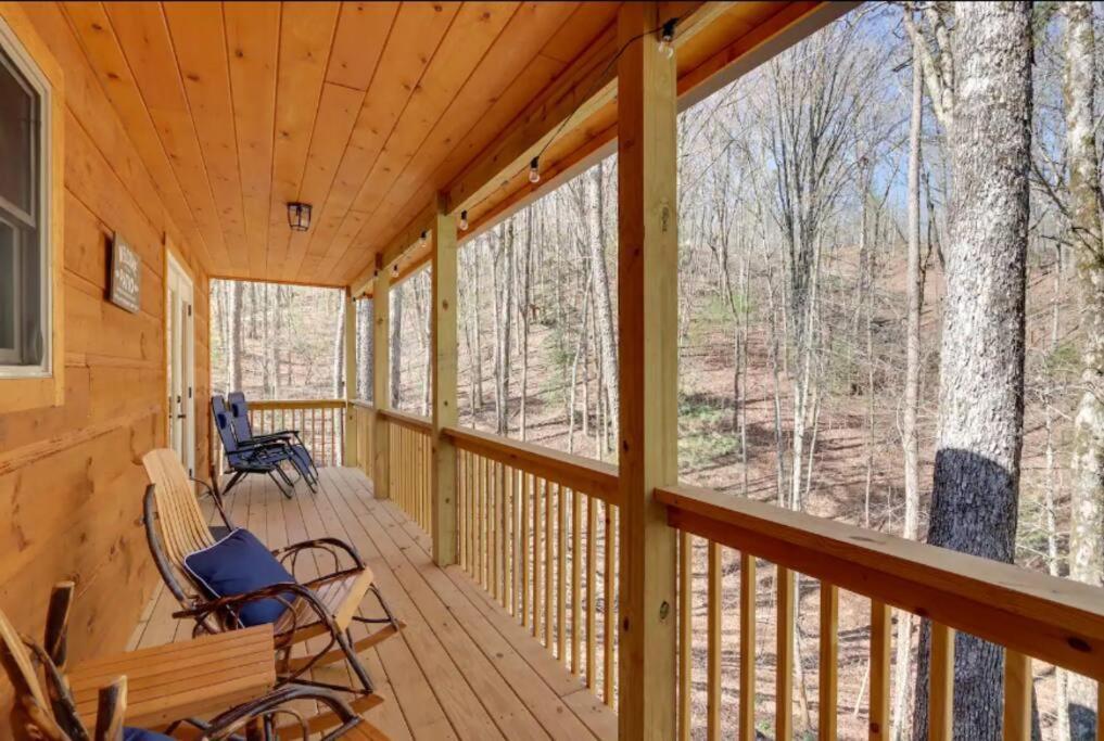 New Serene, Fun & Comfy Cabin- Covered Deck, Grill, Arcade ميرفي المظهر الخارجي الصورة