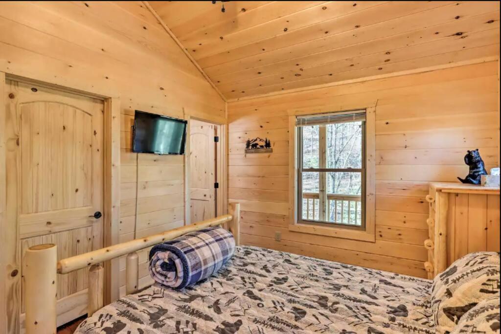 New Serene, Fun & Comfy Cabin- Covered Deck, Grill, Arcade ميرفي المظهر الخارجي الصورة
